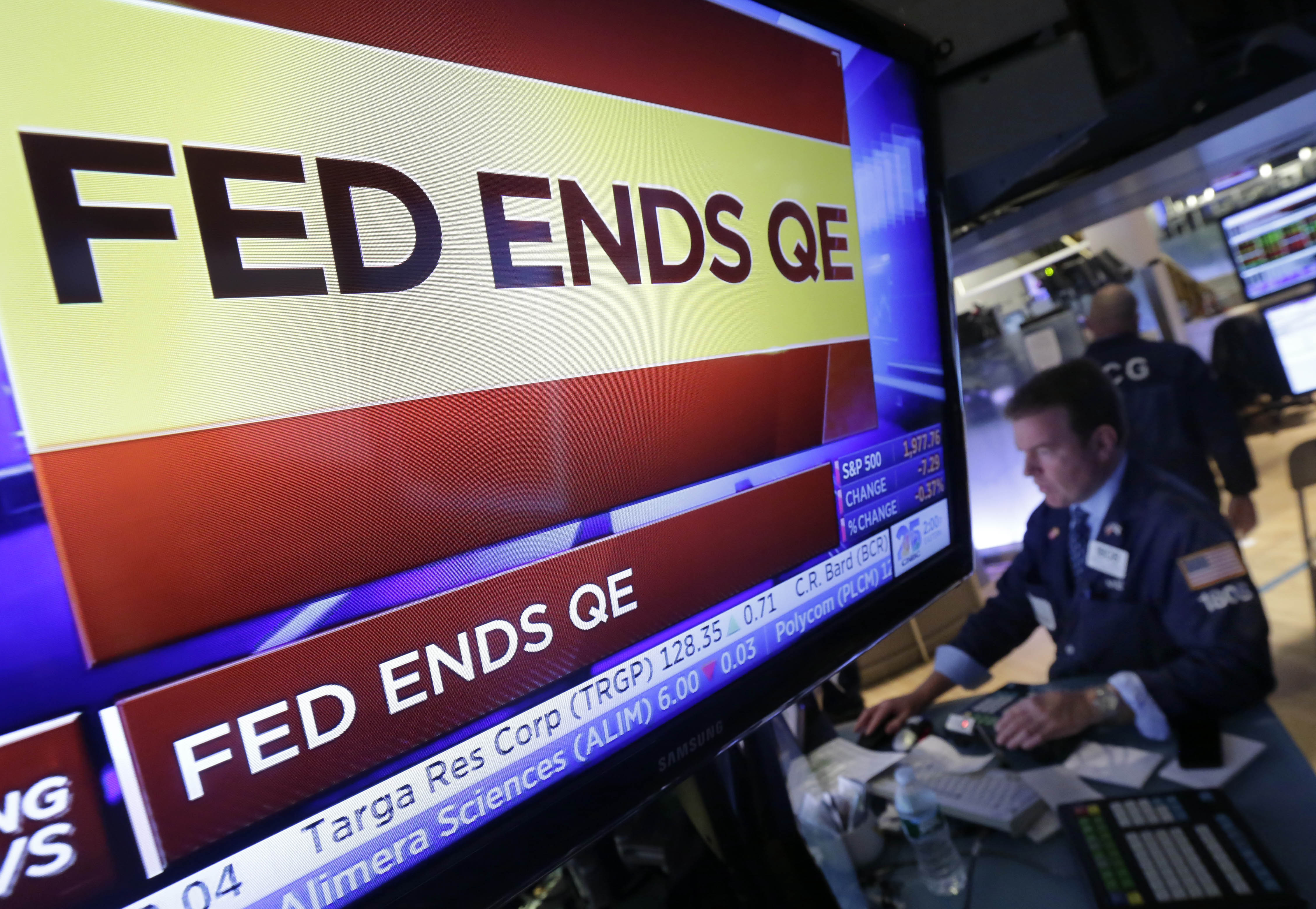 Η Fed τερματίζει το πρόγραμμα αγοράς κρατικών ομολόγων