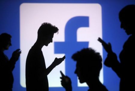 «Το Facebook παρακολουθεί και τους… μη εγγεγραμμένους σε αυτό»