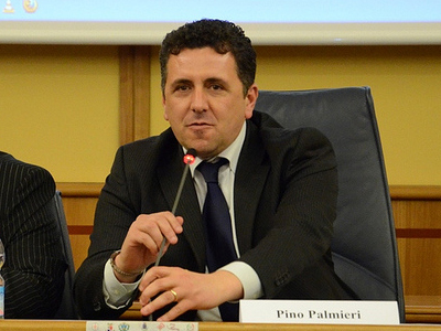 Ιταλία: δήμαρχος προσφέρει πολιτικό μπρέκφαστ σε πολίτες του