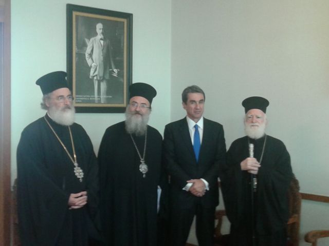 Συνάντηση Λοβέρδου με τον Αρχιεπίσκοπο Κρήτης κ. Ειρηναίο