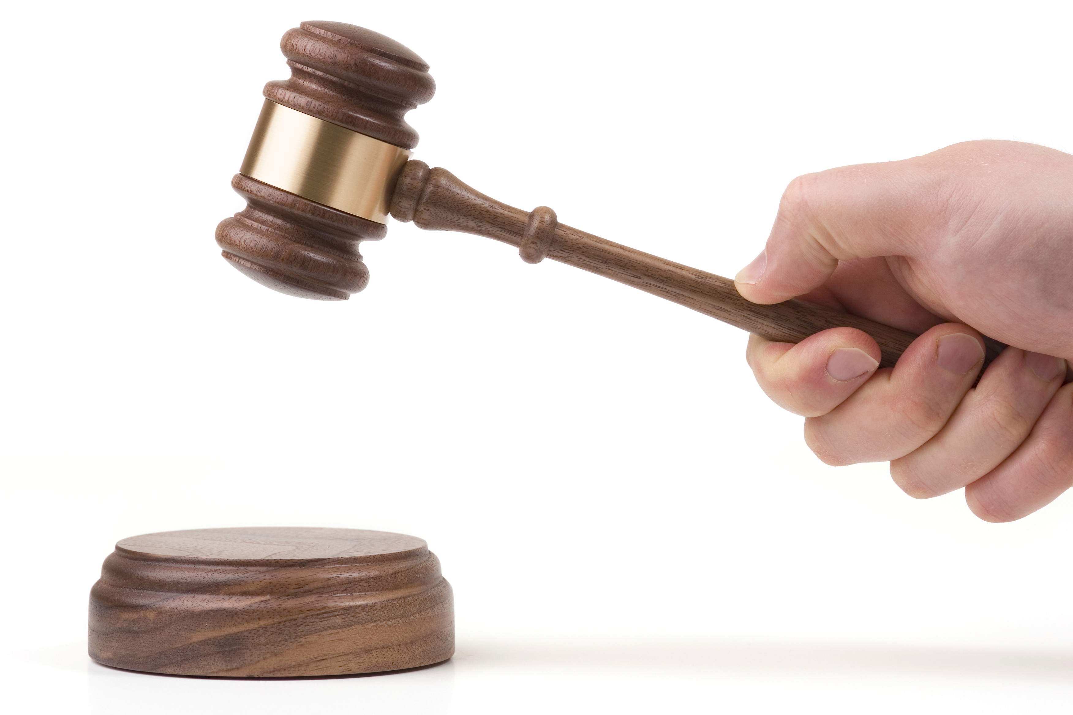 Thessaloniki court issues scandalous sentences to two rapists