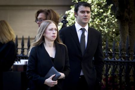 Κλείνει το hegde fund για την Ελλάδα ο γαμπρός των Κλίντον