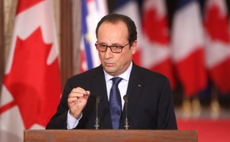 Ολάντ: «Γιορτάζει» 2,5 χρόνια στην προεδρία της Γαλλίας