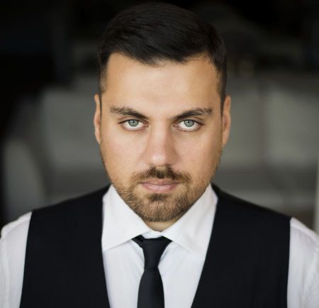 ​Το Plan B του Θέμη Καραμουρατίδη