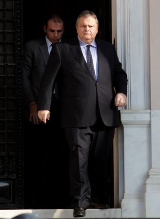 Βενιζέλος: Ζήτησε συναίνεση από τα κόμματα στα εθνικά θέματα