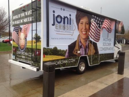 Εξελέγη η πρώην αντισυνταγματάρχης που ευνούχιζε γουρούνια στις ΗΠΑ