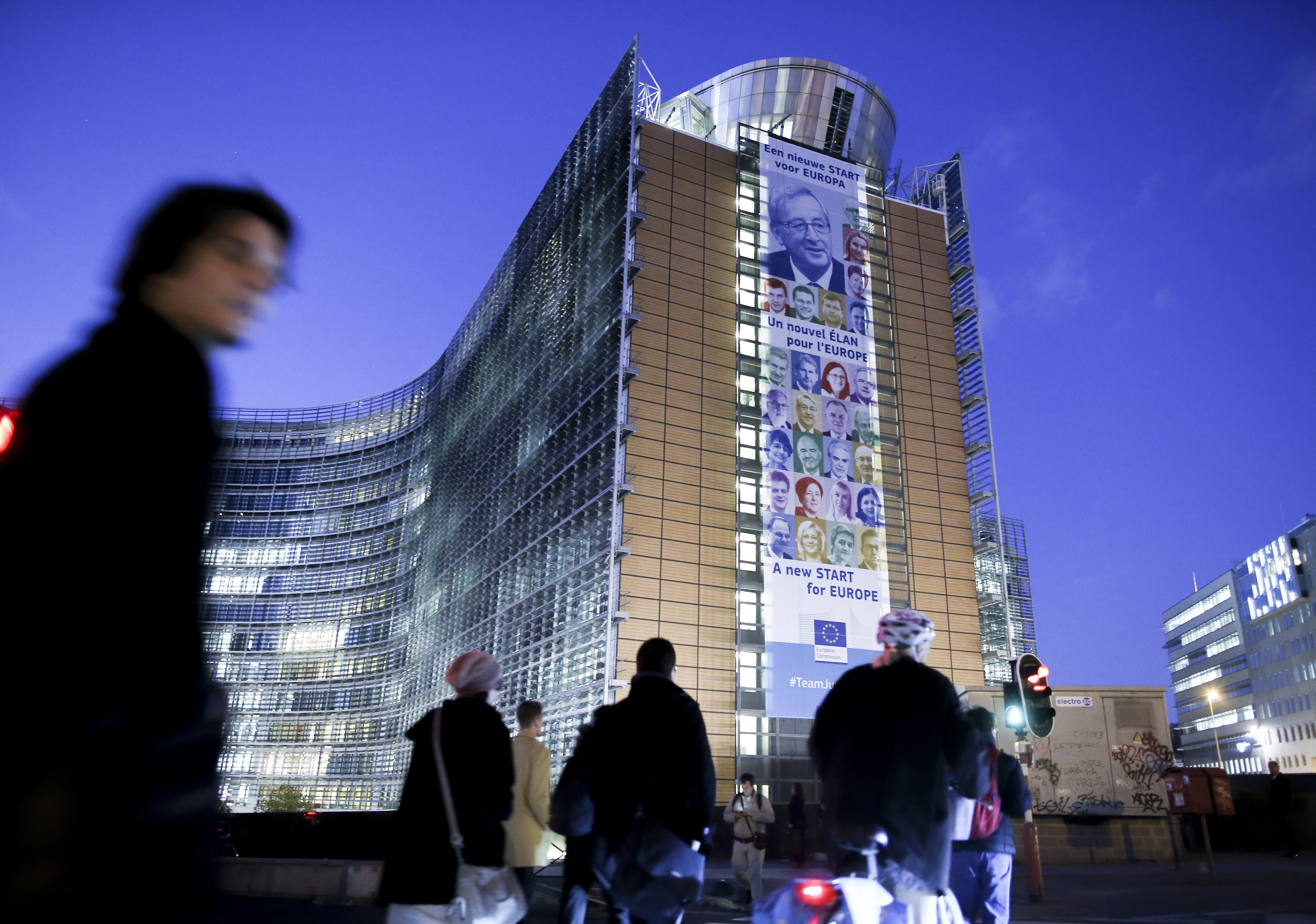 Το «πρόγραμμα Γιούνκερ» εξετάζει η Συνόδος Κορυφής της ΕΕ