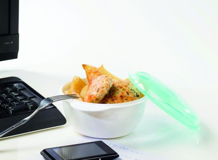 Μπιφτέκια κοτόπουλου με πατάτες φούρνου