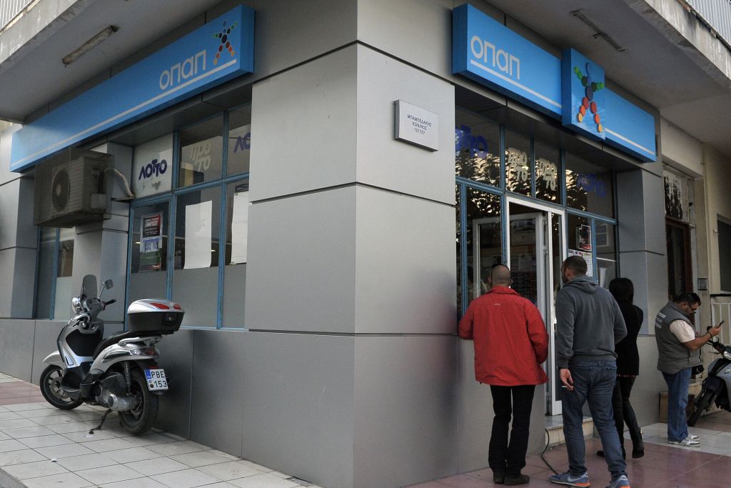 Σκληρή επίθεση πρακτόρων ΟΠΑΠ κατά των 24 του διαδικτύου