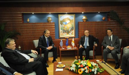 Βενιζέλος: Στόχος η έξοδος από το μνημόνιο έως το τέλος του χρόνου