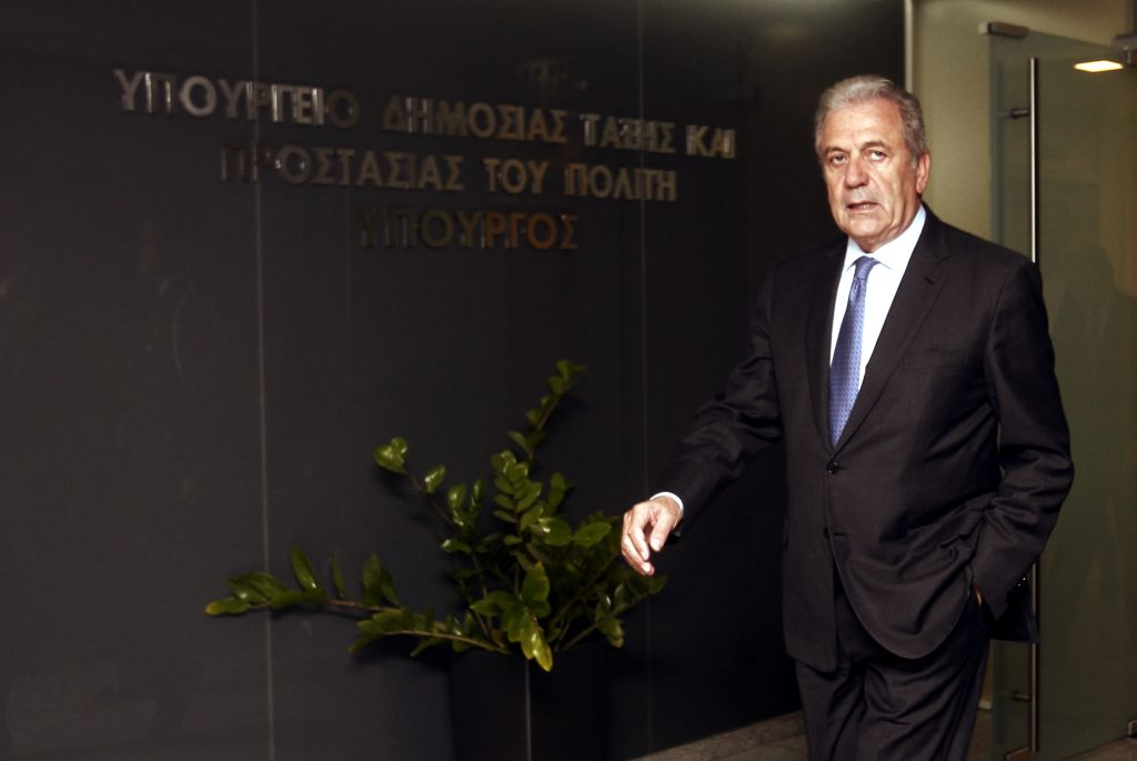 Αβραμόπουλος: Τηρούμε πλήρως τις δεσμεύσεις μας για τους πρόσφυγες