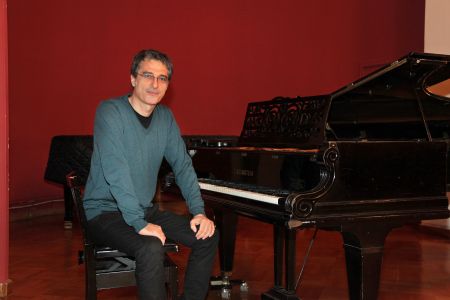 O Γ.Κουμεντάκης υπεύθυνος της Β΄Σκηνής της Λυρικής στο Κέντρο Πολιτισμού Στ.Νιάρχος