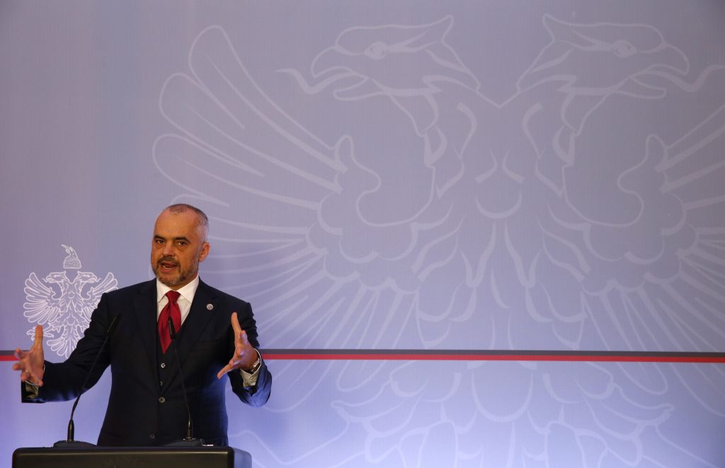 Αλβανία: Απειλεί να μπλοκάρει την ενταξιακή πορεία της πΓΔΜ στο ΝΑΤΟ