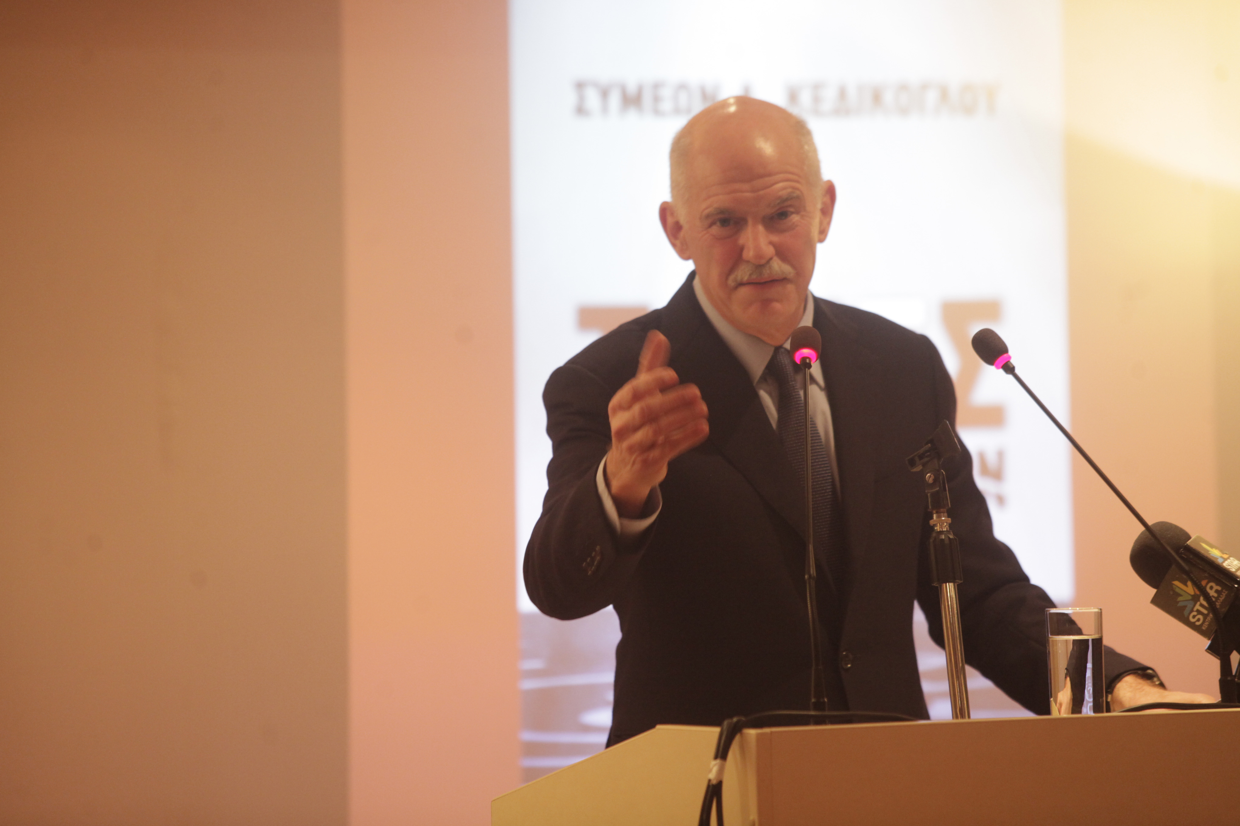 Γ. Παπανδρέου: Ψηφίζει για Πρόεδρο – Ανοίγει πόρτα για νέο κόμμα