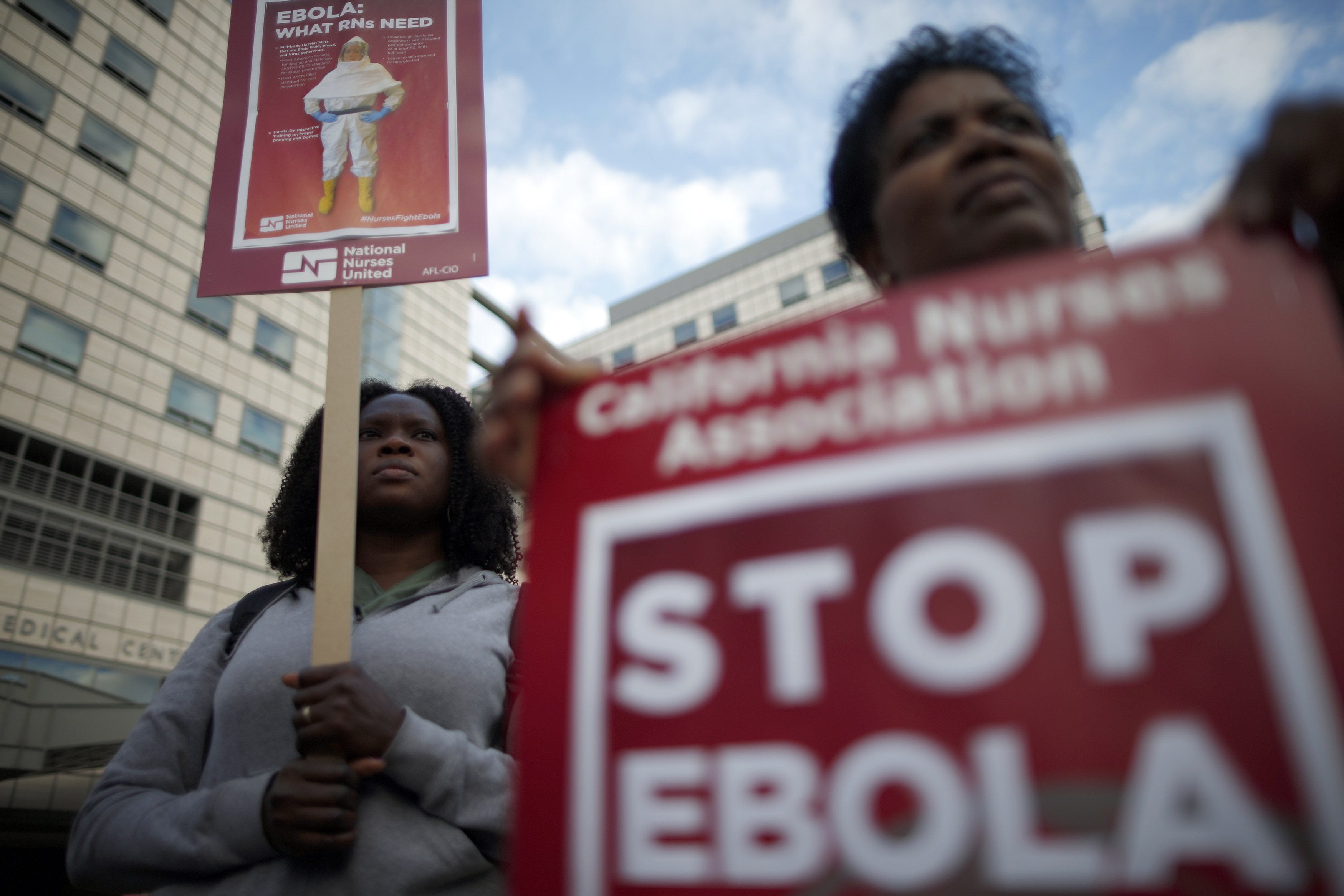 Τον Δεκέμβριο θα αρχίσουν οι κλινικές δοκιμές κατά του Εμπολα