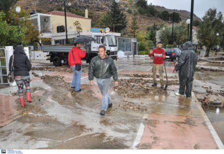 Σοβαρά προβλήματα από την έντονη βροχόπτωση στον Εβρο