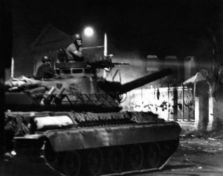 Αφιέρωμα από τη ΝΕΡΙΤ στο Πολυτεχνείο