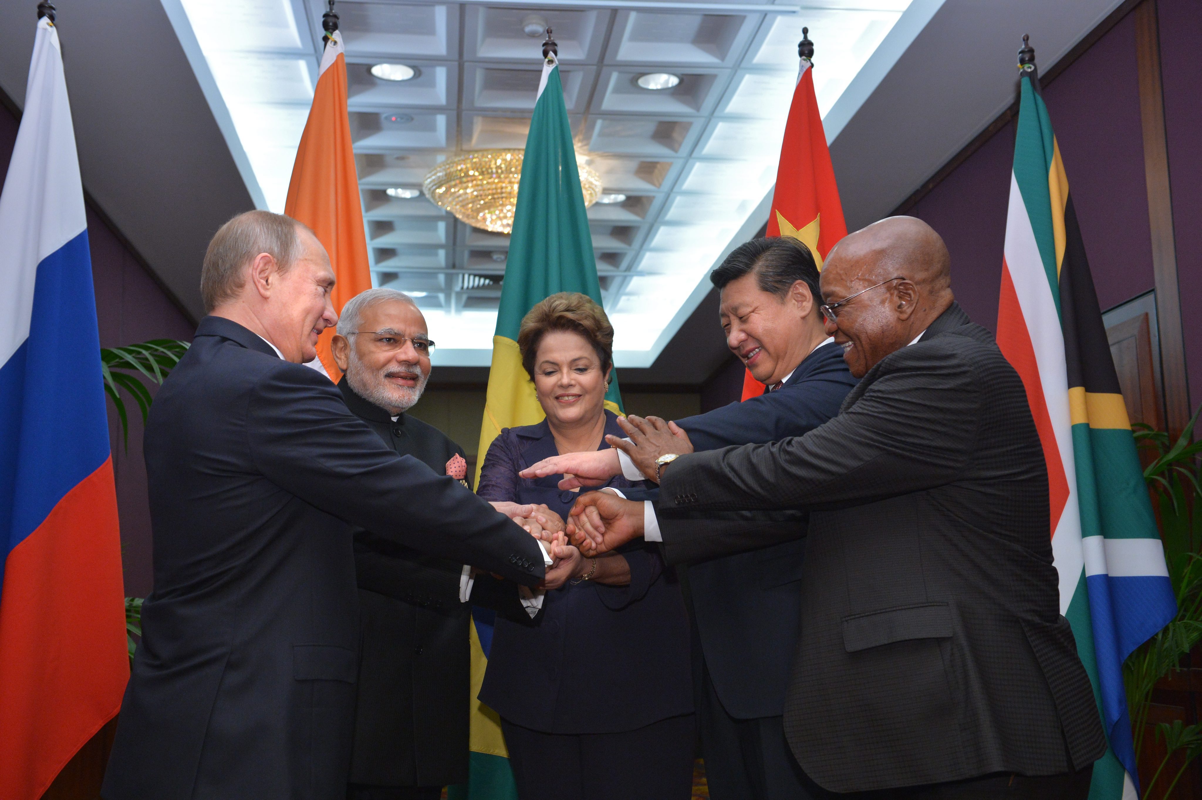 Ο Ξένος Τύπος για τη συμμετοχή της Ελλάδας στους BRICS