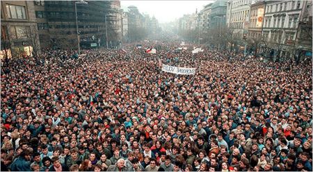 Τσεχοσλοβακία: 25 χρόνια από την Βελούδινη Επανάσταση