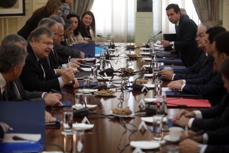 Διυπουργική προετοιμασία για το Ανώτατο Συμβούλιο με την Τουρκία