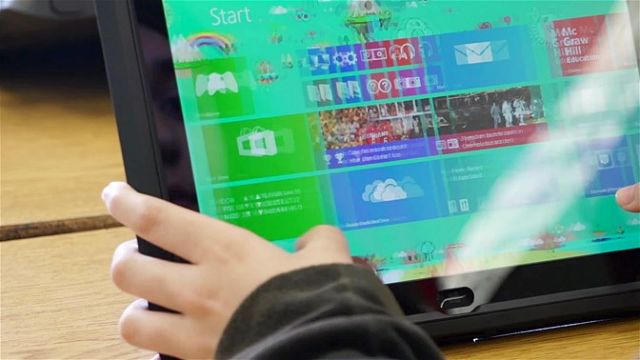 Τρία ελληνικά σχολεία διακρίθηκαν στη χρήση της τεχνολογίας