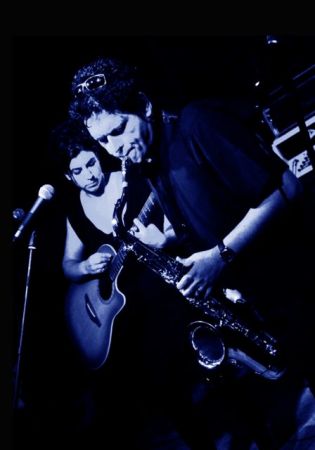 Dilemma: Το ελληνικό ντουέτο εμφανίζεται στις 22 και 29 Νοεμβρίου στις Πόρτες