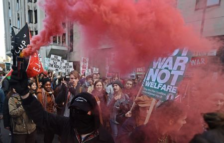 Λονδίνο:Επεισόδια φοιτητών-αστυνομικών κατά τη διάρκεια πορείας