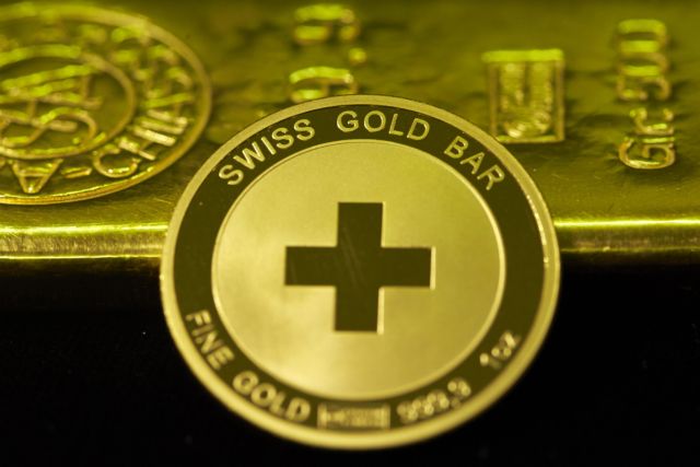 Οι Ελβετοί θέλουν να σώσουν το… χρυσάφι τους