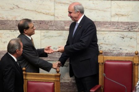 Government submits ambitious budget for 2015 in Parliament