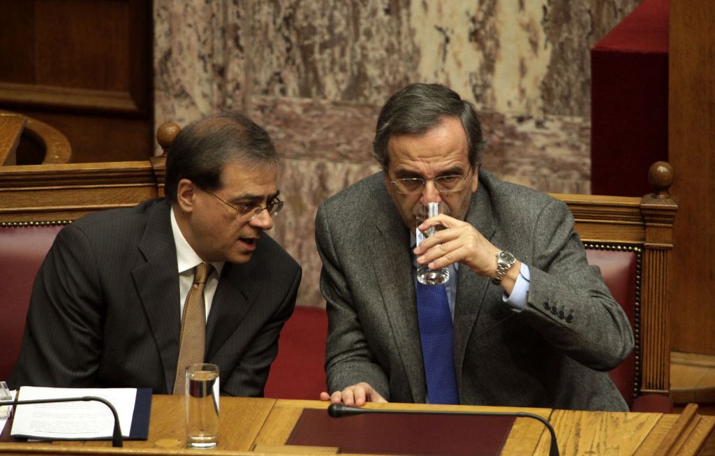 Μείωση του χρέους για δεύτερη συνεχή χρονιά το 2015