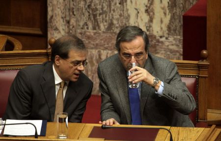 Μείωση του χρέους για δεύτερη συνεχή χρονιά το 2015