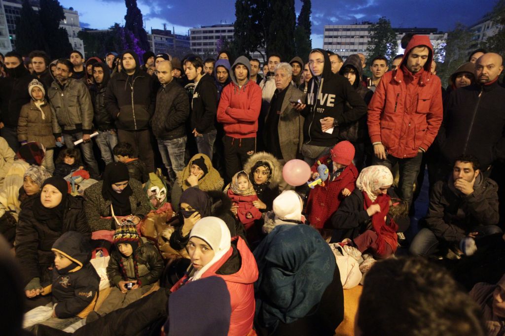Απεργία πείνας άρχισαν οι σύροι πρόσφυγες στο Σύνταγμα