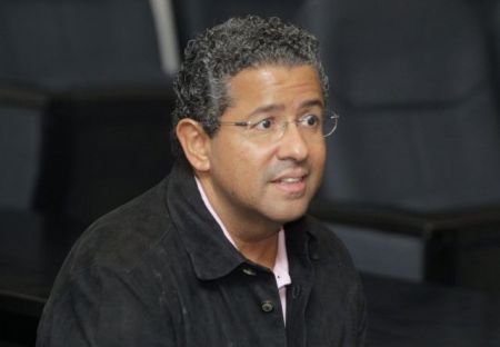 Πέθανε ο πρώην πρόεδρος του Ελ Σαλβαδόρ, Φρανσίσκο Φλόρες