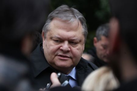 Βενιζέλος: Εκθέτει τη χώρα ο χειρισμός των διαρροών