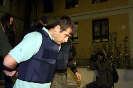 Courts decide to detain Mikrolimano gunman after stating his plea