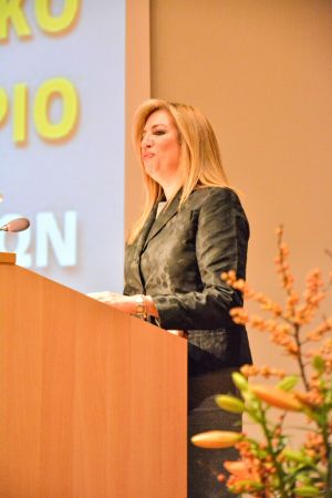 Φώφη Γεννηματά: «Κανείς δεν δικαιούται να διασπάσει το ΠΑΣΟΚ»