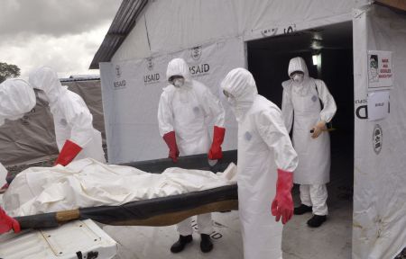 Πέθαναν συνολικά 6.070 από τον ‘Εμπολα στη Δυτική Αφρική