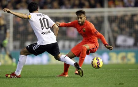 Νίκη της Μπαρτσελόνα επί της Βαλένθια στις καθυστερήσεις