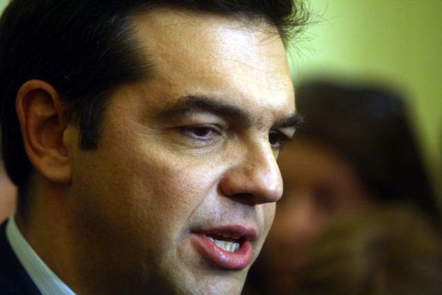 Tsipras: “Government acts like a lion and then makes a fool of itself”