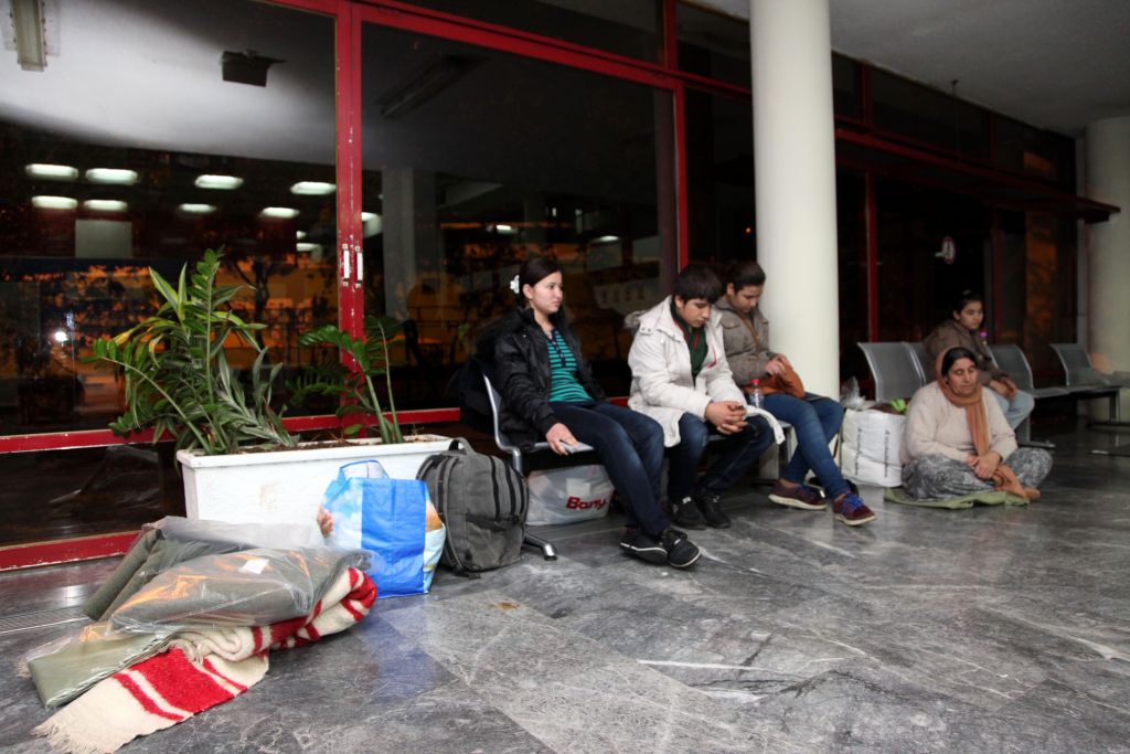 Έκτακτα μέτρα στον Πειραιά για τον παγετό και το δριμύ ψύχος