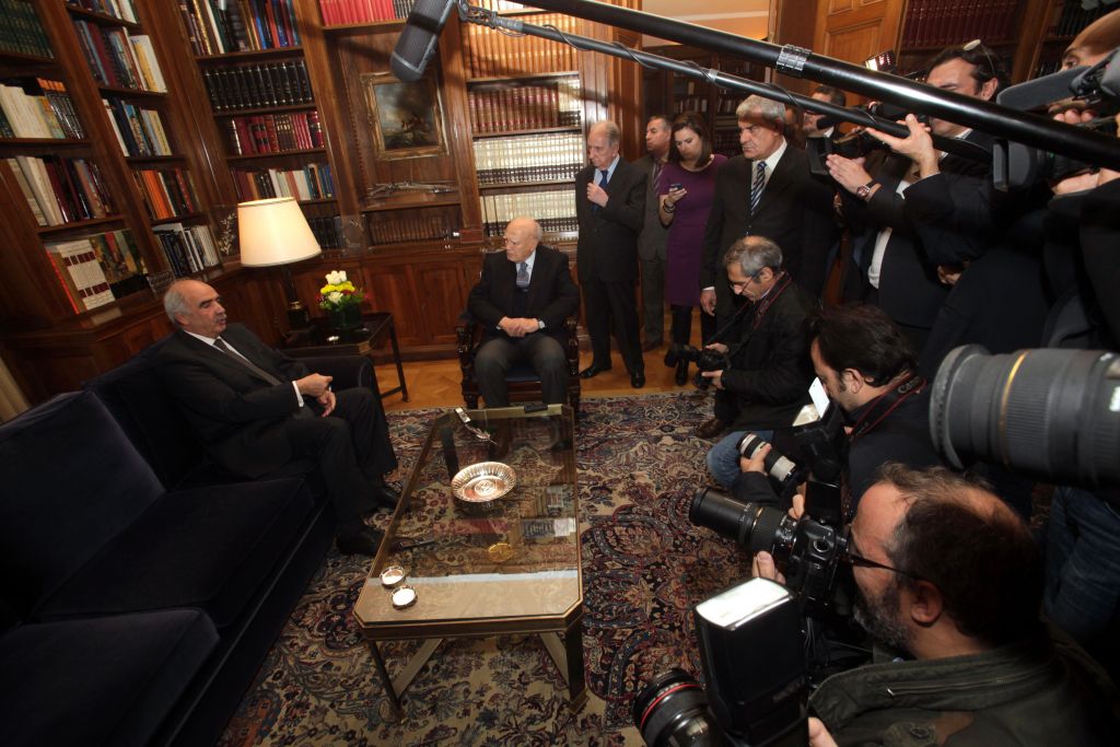 Επίθεση στην τρόικα από τον Μεϊμαράκη στον Παπούλια