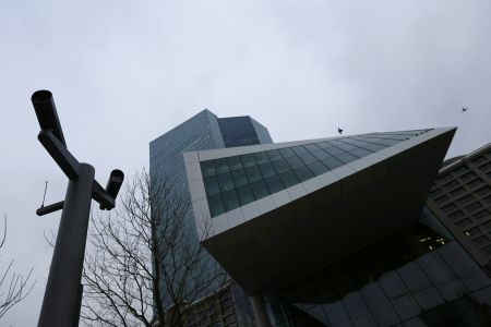 Βραδεία ανάκαμψη των επενδύσεων στην ευρωζώνη βλέπει η ΕΚΤ