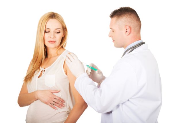 Γιατί η γρίπη «χτυπά» πιο επιθετικά τις εγκύους