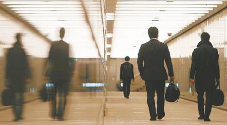 «Παγωμένοι» οι μισθοί για τους μάνατζερ και το 2015