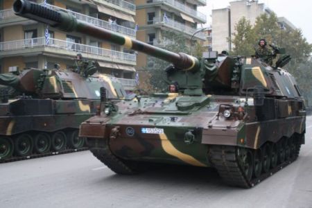 Τα εξοπλιστικά και ο έλληνας καθηγητής