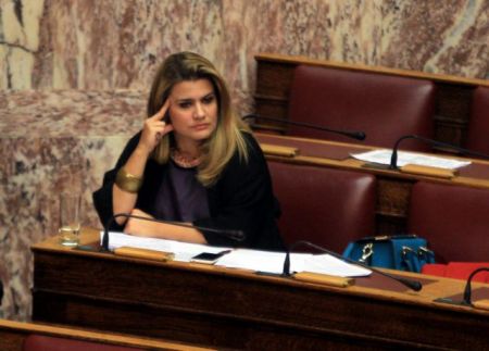 Ανεξαρτητοποιήθηκε η βουλευτής Νίκη Φούντα από τη ΔΗΜΑΡ