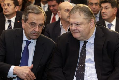 Συνάντηση Σαμαρά – Βενιζέλου στην Βουλή