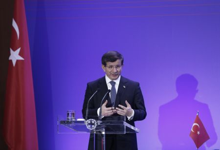 Νταβούτογλου: «Η ισχύς της Τουρκίας εμπόδιο στην ένταξή της στην Ευρώπη»