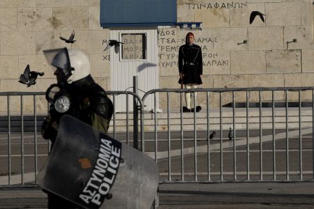 Αστυνομικοί, οι πιο φανατικοί υποστηρικτές της Χρυσής Αυγής