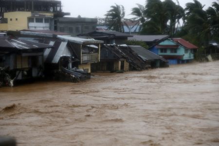 Φιλιππίνες: Μαζικές εκκενώσεις περιοχών λόγω του τυφώνα Χαγκοπίτ